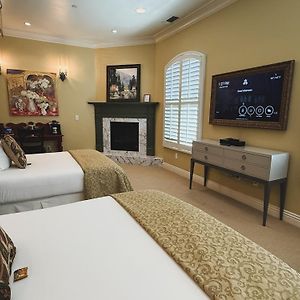 Villa Arden Hills